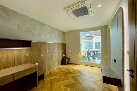 Townhouse in Watthana, Bangkok, Thailand 5 bedrooms № 161624 - photo 19