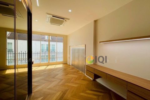 Townhouse in Watthana, Bangkok, Thailand 5 bedrooms № 161624 - photo 15