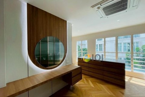 Townhouse in Watthana, Bangkok, Thailand 5 bedrooms № 161624 - photo 21