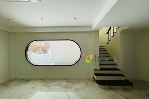 Townhouse in Watthana, Bangkok, Thailand 5 bedrooms № 161624 - photo 7