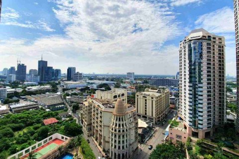Condo in Bangkok, Thailand, 2 bedrooms № 183359 - photo 5