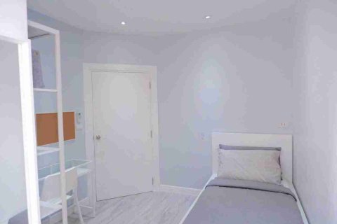 Condo in Phaya Thai, Bangkok, Thailand, 2 bedrooms № 183360 - photo 7
