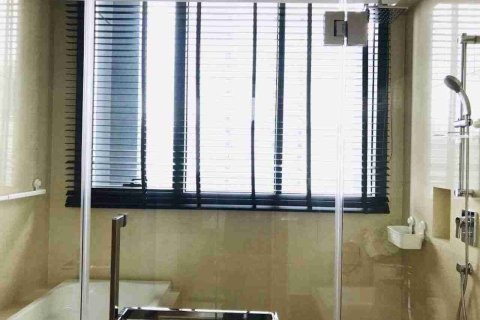 Condo in Bangkok, Thailand, 2 bedrooms № 183356 - photo 9