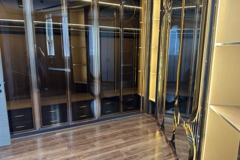 Кондоминиум с 7 спальнями в Кхлонг Сане, Бангкок, Таиланд № 137662 - фото 3