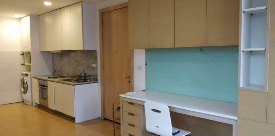 Condo à Phaya Thai, Bangkok, Thaïlande, 2 chambres  № 137664