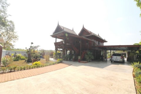 Дом в Чайяпхуме, Таиланд с 3 спальнями  № 137666 - фото 8