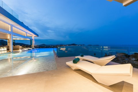 House in Surat Thani, Thailand 6 bedrooms № 181084 - photo 2