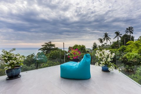 House in Surat Thani, Thailand 6 bedrooms № 181084 - photo 19