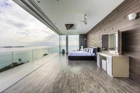House in Surat Thani, Thailand 6 bedrooms № 181084 - photo 18