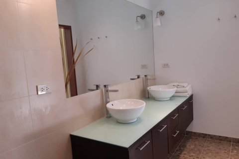 Villa in Hua Hin, Thailand 4 bedrooms № 172102 - photo 11