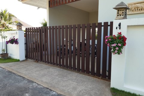 Villa in Hua Hin, Thailand 4 bedrooms № 172102 - photo 3