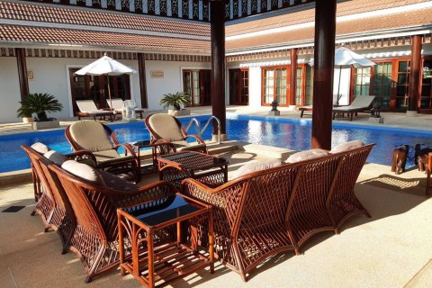Villa in Hua Hin, Thailand 4 bedrooms № 172102 - photo 4