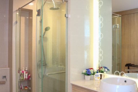 Studio dans le Condo à Pattaya, Thaïlande  № 172101 - photo 5