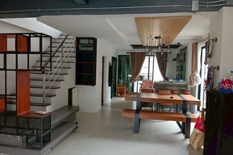 Townhouse in Bangkok, Thailand 3 bedrooms № 172103 - photo 6