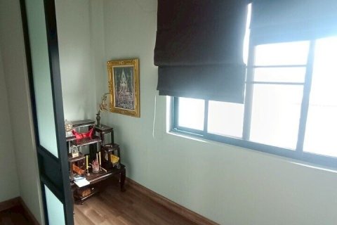 Townhouse in Bangkok, Thailand 3 bedrooms № 172103 - photo 14