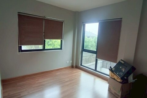 Townhouse in Bangkok, Thailand 3 bedrooms № 172103 - photo 10