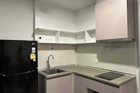 Студия в кондо в Дин Даенге, Бангкок, Таиланд № 156206 - фото 4