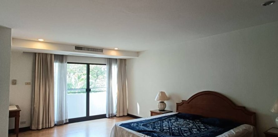 Кондоминиум с 3 спальнями в Ян Наве, Бангкок, Таиланд № 156210