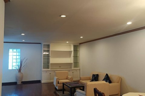 Кондоминиум с 3 спальнями в Ян Наве, Бангкок, Таиланд № 156210 - фото 2