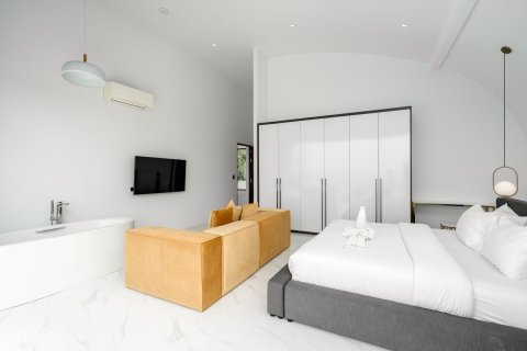 Villa in Ko Samui, Thailand 3 bedrooms № 169618 - photo 16