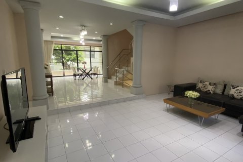 ทาวน์เฮาส์ในวัฒนา, กรุงเทพฯ, ประเทศไทย 3 ห้องนอน № 200716 - รูปถ่าย 8