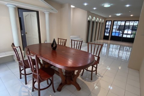 ทาวน์เฮาส์ในวัฒนา, กรุงเทพฯ, ประเทศไทย 3 ห้องนอน № 200716 - รูปถ่าย 6