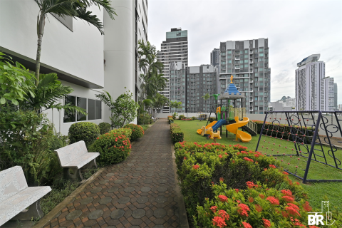 Condo in Bangkok, Thailand, 3 bedrooms № 187162 - photo 5