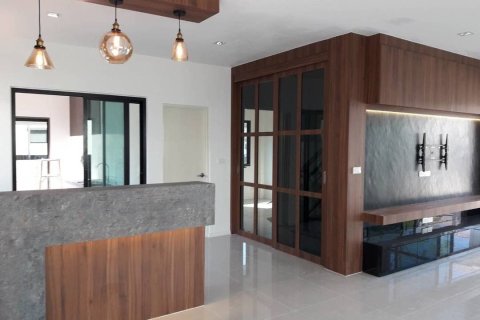 Maison à Lat Krabang, Bangkok, Thaïlande 4 chambres № 154701 - photo 2