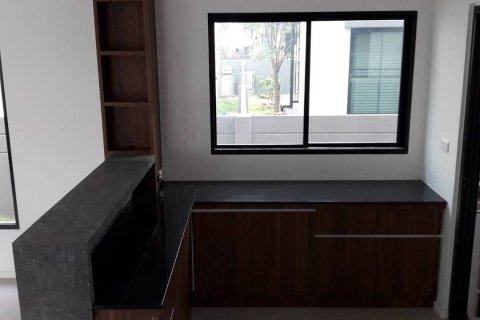 Maison à Lat Krabang, Bangkok, Thaïlande 4 chambres № 154701 - photo 4