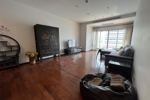Condo in Watthana, Bangkok, Thailand, 2 bedrooms № 154700 - photo 9