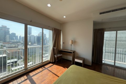 Condo in Watthana, Bangkok, Thailand, 2 bedrooms № 154700 - photo 14