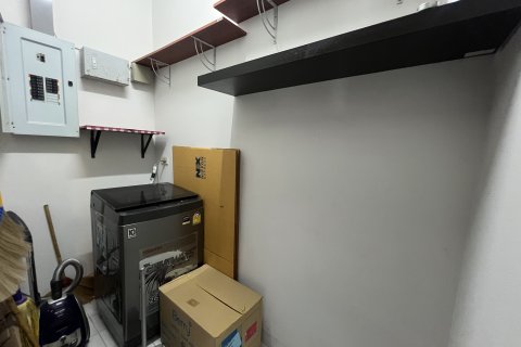 Condo in Watthana, Bangkok, Thailand, 2 bedrooms № 154700 - photo 3