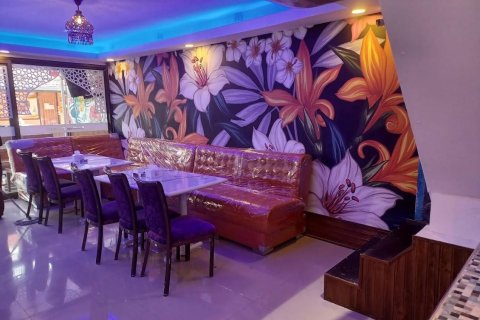 Commercial property in Kathu, Thailand № 154697 - photo 1