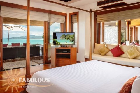 Villa in Bang Tao, Thailand 5 bedrooms № 179422 - photo 3