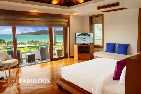 Villa in Bang Tao, Thailand 5 bedrooms № 179422 - photo 15