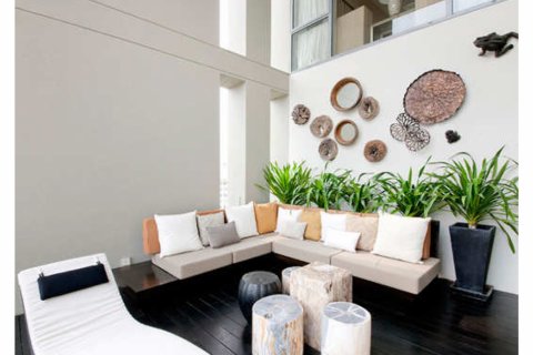 Condo à Sathon, Bangkok, Thaïlande, 3 chambres  № 144047 - photo 11