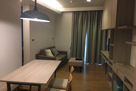 Condo in Bangkok, Thailand, 2 bedrooms  № 144048 - photo 1