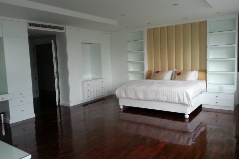 Condo à Bangkok, Thaïlande, 5 chambres № 144043 - photo 10