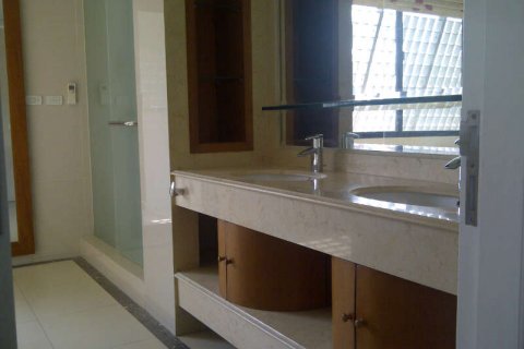 Condo à Bangkok, Thaïlande, 5 chambres № 144043 - photo 17