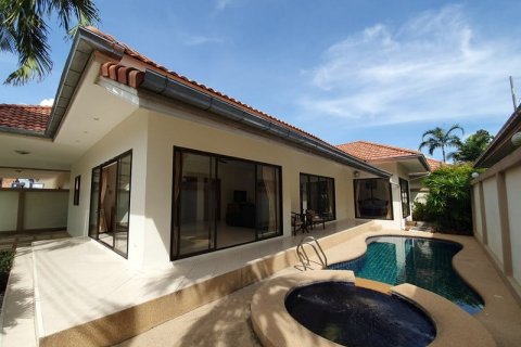 Casa de 3 dormitorios en Jomtien Beach, Pattaya, Tailandia № 222997