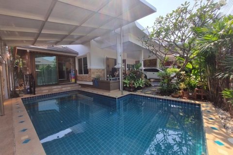 Casa de 3 dormitorios en Pattaya, Tailandia № 223002