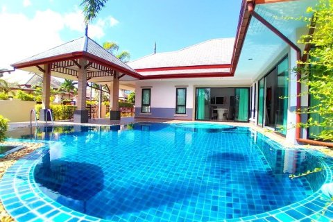 Casa de 3 dormitorios en Pattaya, Tailandia № 223000