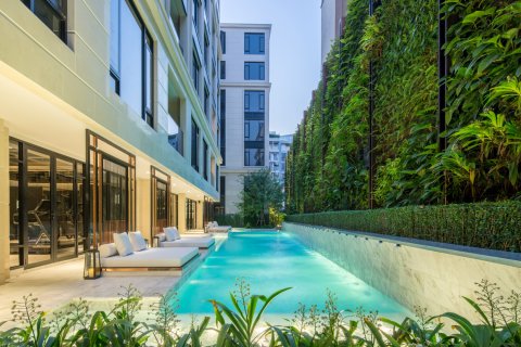 Condo in Bangkok, Thailand, 2 bedrooms  № 180901 - photo 28