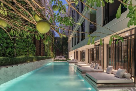 Condo in Bangkok, Thailand, 2 bedrooms  № 180901 - photo 27