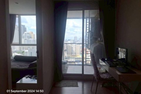 Кондоминиум с 1 спальней в Бангкоке, Таиланд № 172812 - фото 4