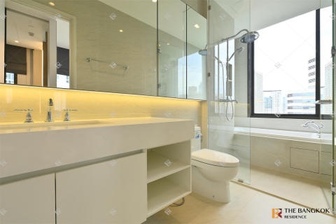 Condo in Bangkok, Thailand, 2 bedrooms  № 185856 - photo 8