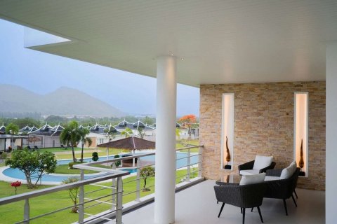 House in Hua Hin, Thailand 3 bedrooms № 157172 - photo 9