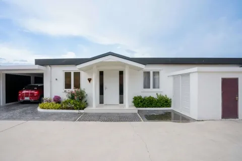 House in Hua Hin, Thailand 3 bedrooms № 157172