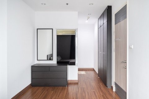 Studio in the Condo in Huai Khwang, Bangkok, Thailand  № 157170 - photo 4