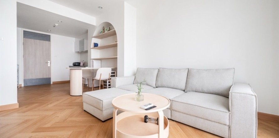 Studio in the Condo in Huai Khwang, Bangkok, Thailand  № 157170